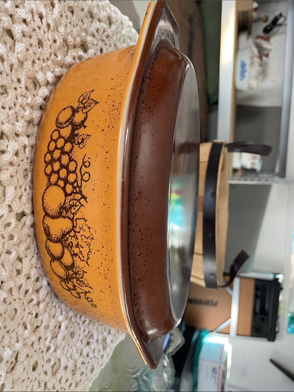Vintage Pyrex old Orchard Fruit Brown Casserole